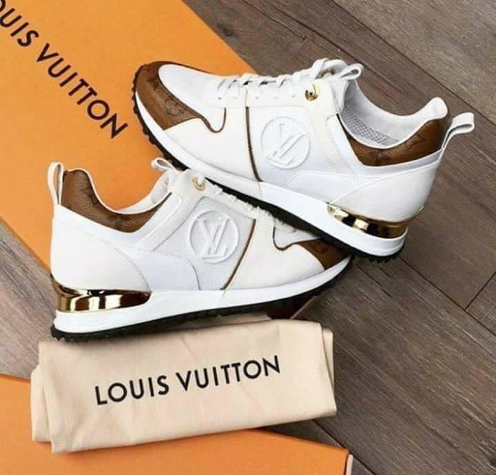Louis Vuitton の新しいラン アウェイ スニーカー
