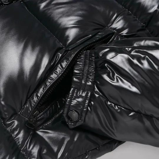 【MONCLER】ECRINS  ダウンジャケット 人気定番モデル!冬の大本命アウター! 【MONCLER】ECRINS  ダウンジャケット 人気定番モデル!冬の大本命アウター!