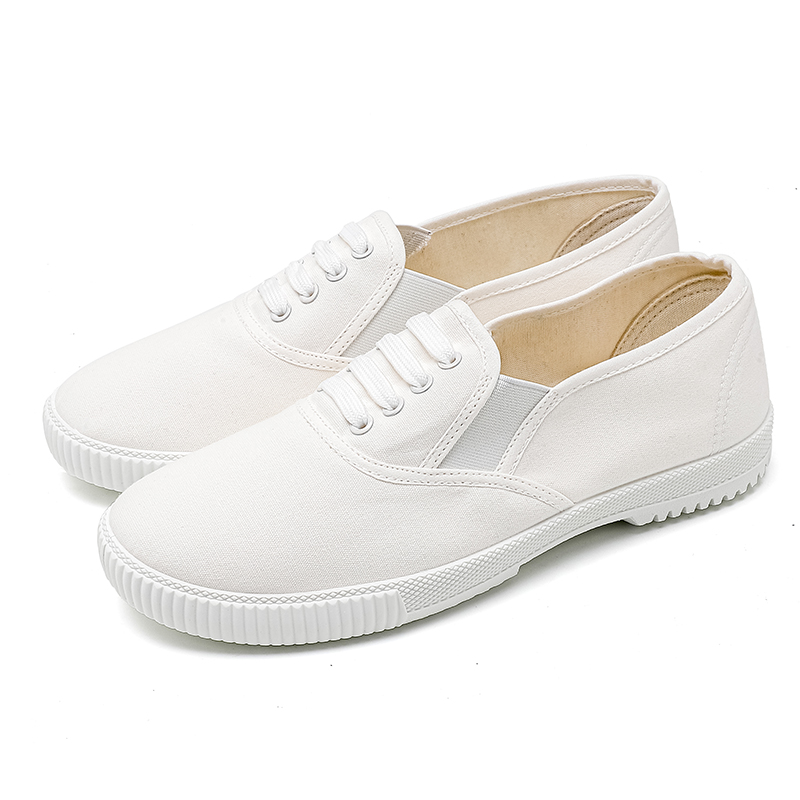 白い靴、ソフトソールのレザースニーカー、オールホワイト